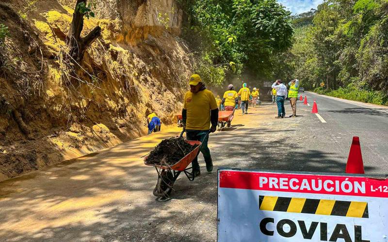 COVIAL retira más de 18,000 metros cúbicos de tierra en rutas afectadas por sismos