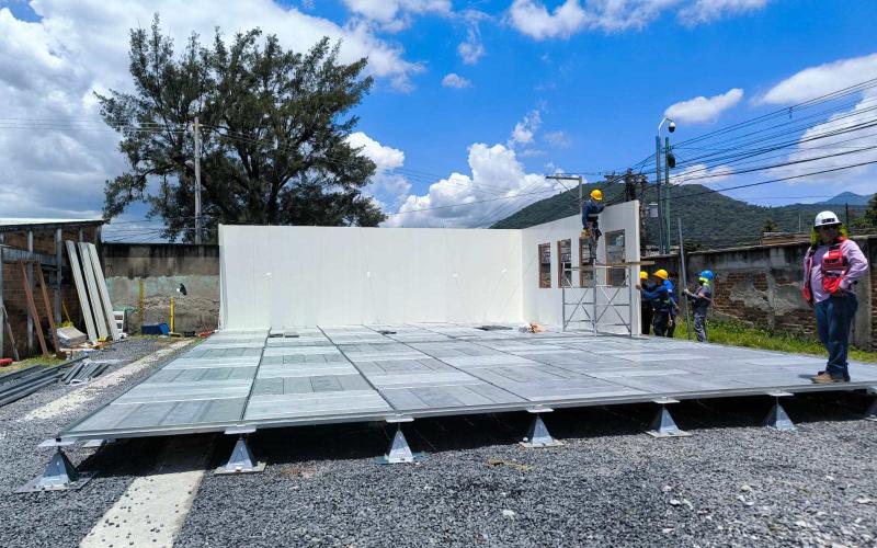CIV inicia instalación de módulos prefabricados en el hospital de Amatitlán 