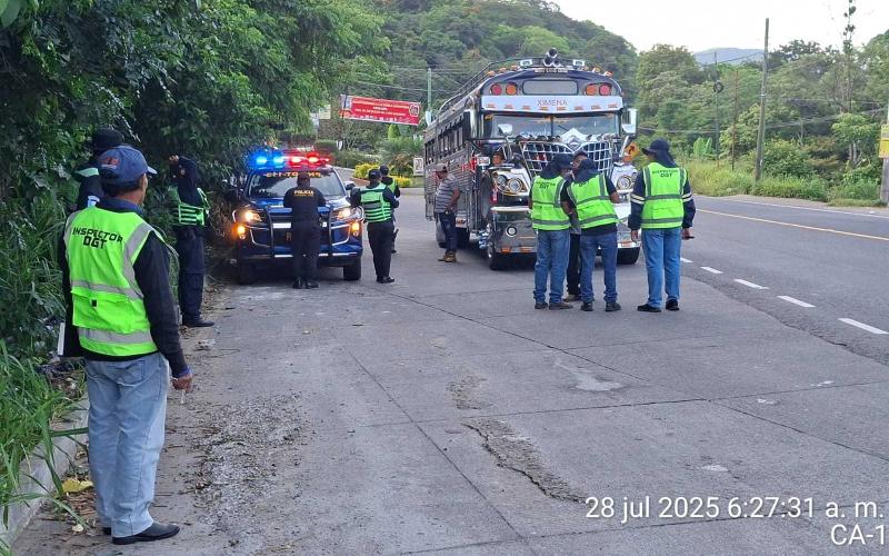 DGT supervisa transporte en Santa Rosa para proteger a usuarios y garantizar el cumplimiento de la ley