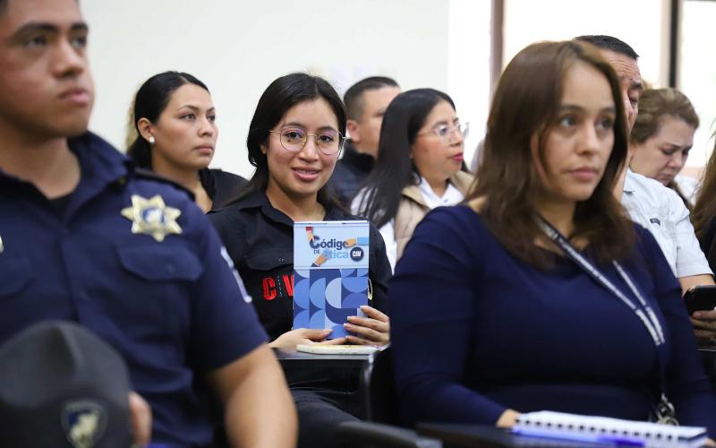 CIV socializa su Código de Ética con PROVIAL como parte activa del proceso