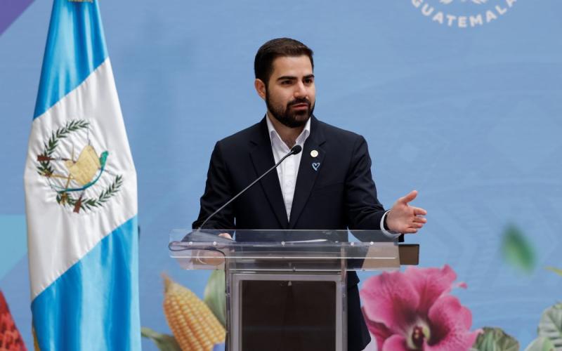 Secretario Santiago Palomo 