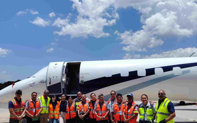 Durante esta actividad, los aspirantes tuvieron la oportunidad de realizar prácticas en una aeronave real