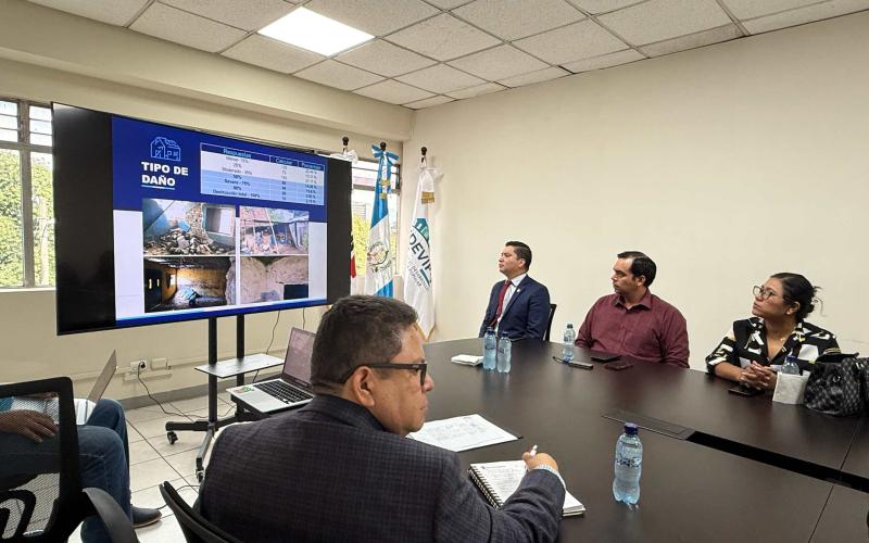 Gobierno y organizaciones suman esfuerzos para atender a familias afectadas por sismos