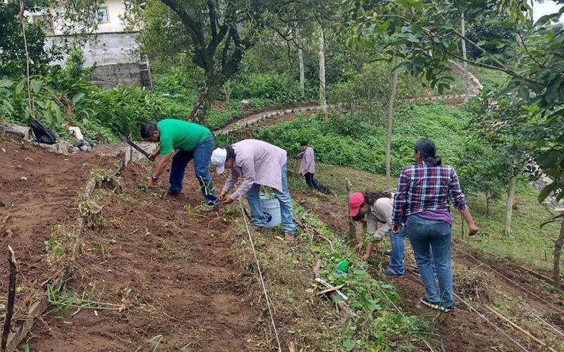 Optimizan espacios para la formación de agricultores del CADER