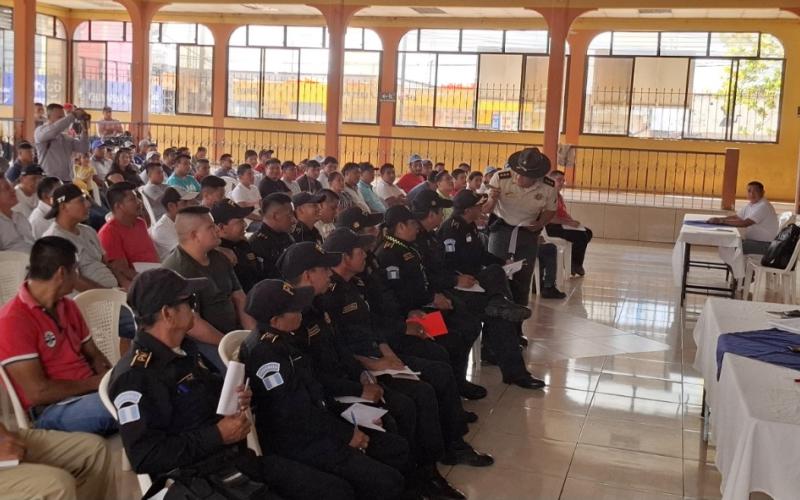 500 pilotos de mototaxis son capacitados por Provial en Suchitepéquez