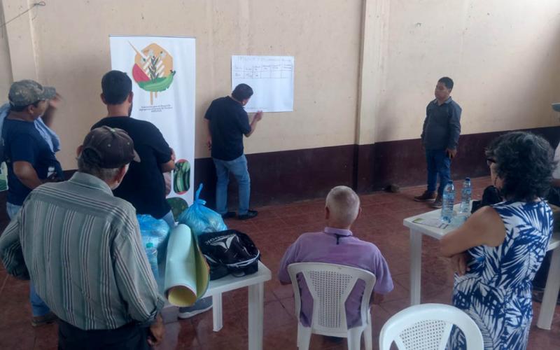 Productores de Retalhuleu avanzan en el fortalecimiento de su organización 