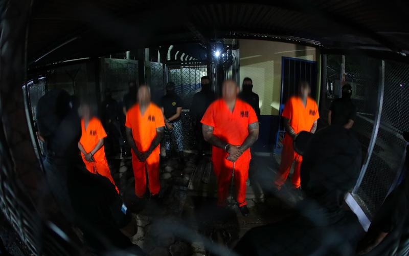 Trasladan a pandilleros de alta peligrosidad a “Renovación I”