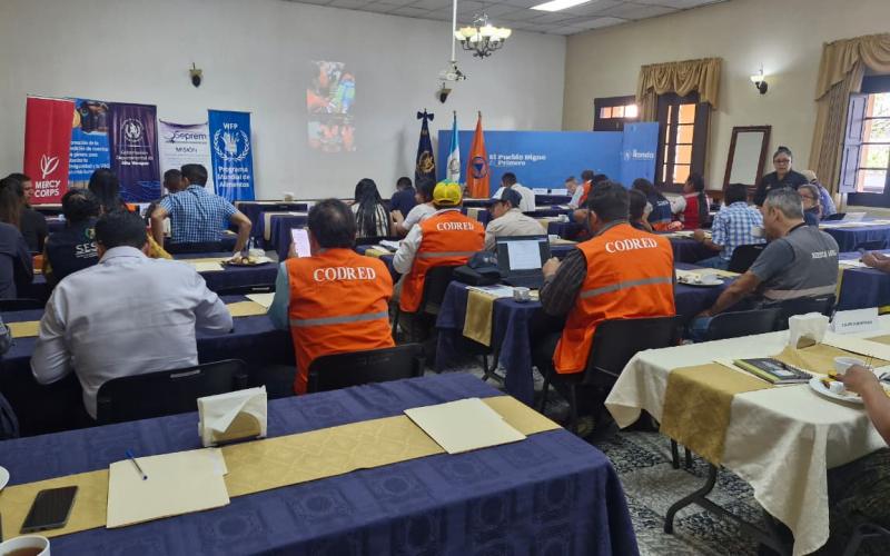 Durante la jornada se abordaron temas clave como género en la acción humanitaria, mapeo de albergues, mesas de trabajo, acuerdos y compromisos.