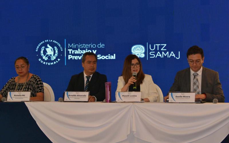 Conversatorio sobre mercado laboral y pueblos indígenas