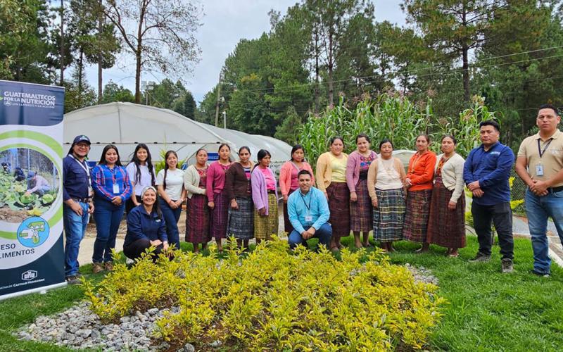Fortalecen conocimientos de promotoras de los CADER en temas de producción