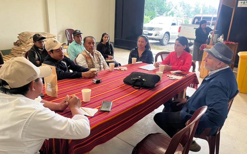 Fortalecen producción de café en San Juan Sacatepéquez