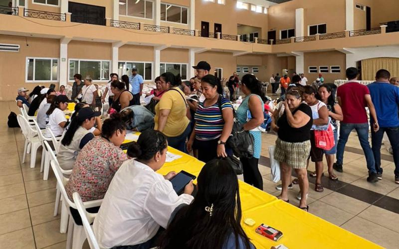 Más de dos mil familias reciben alimentos en Río Hondo