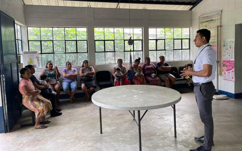 Madres de Retalhuleu reciben capacitación de hábitos alimenticios saludables