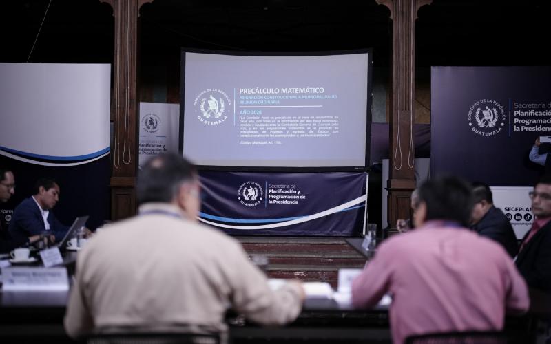 La reunión de la Comisión de Precálculo Matemático se desarrolló en la Antigua Casa de la Lotería.