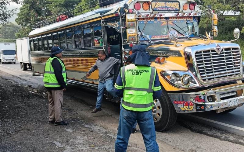 DGT verifica documentación y condiciones de transporte extraurbano en operativo conjunto con PROVIAL