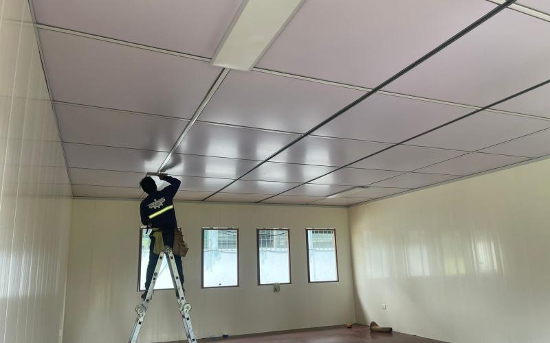 Avanza la instalación de nuevos módulos para fortalecer los servicios de salud en el CAIMI de Ixcán, Quiché