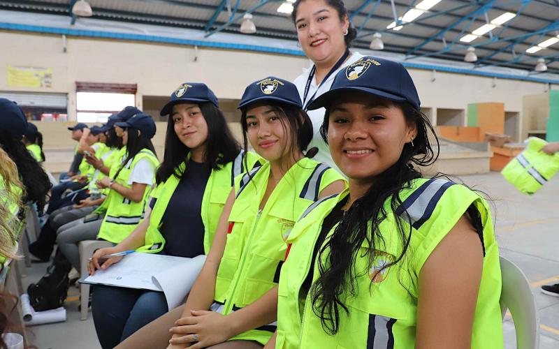 Provial forma a 56 jóvenes servidores cívicos en Sanarate para construir un país más seguro en las carreteras