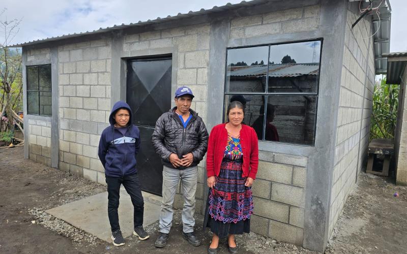  Familias de Totonicapán reciben nuevas viviendas dignas entregadas por Fopavi