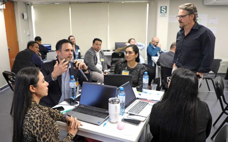 SIT fortalece capacidades técnicas en innovación regulatoria para una gestión moderna y eficiente en telecomunicaciones