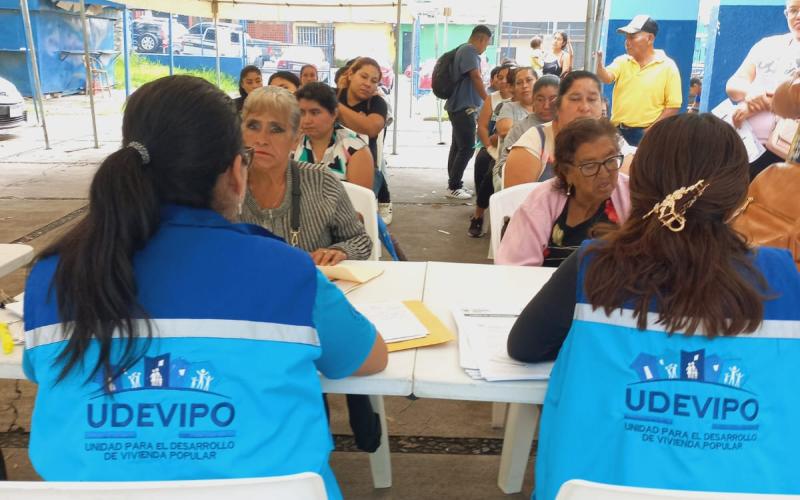 Udevipo se acerca a más familias para asegurar la escrituración de su hogar 