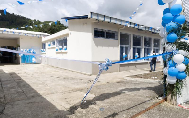 CIV entrega CAP remozado en Senahú: más de 90 mil personas beneficiadas