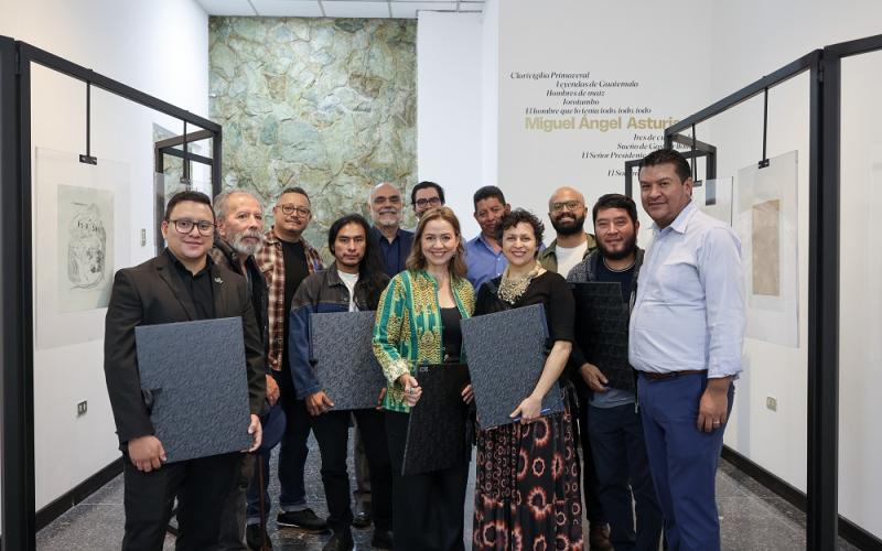 El grabado rinde homenaje a Miguel Ángel Asturias