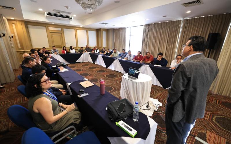 Técnicos del MAGA capacitados en gestión del riesgo climático y crédito agrícola