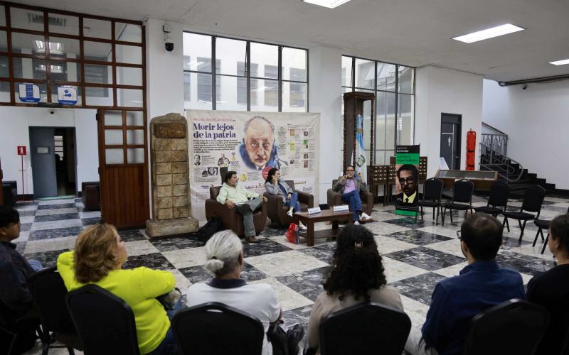 “Novela, memoria y olvido”