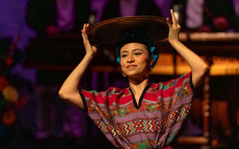 Ballet Moderno y Folklórico