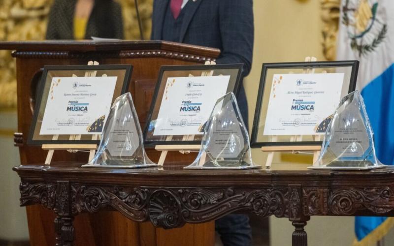  Premio por Trayectoria y Aportes al Desarrollo de la Música