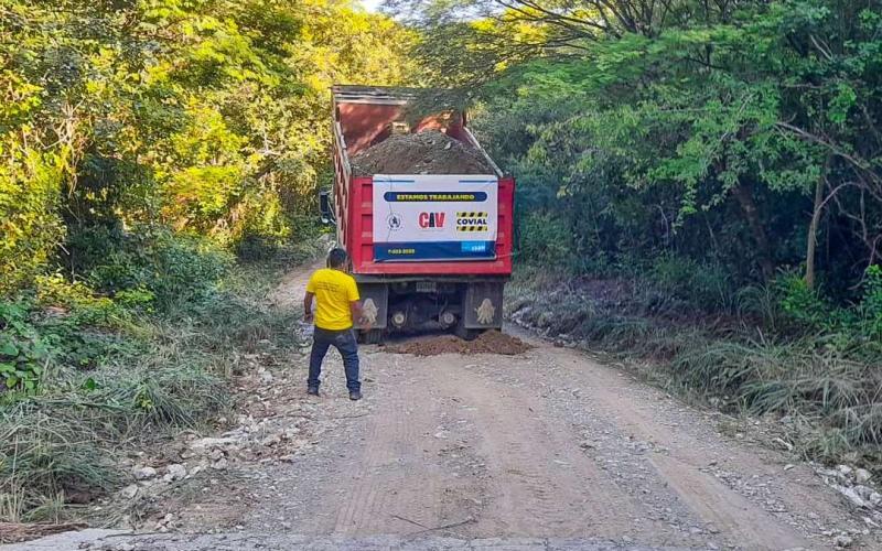Covial continúa mejorando la ruta entre San José del Golfo y El Progreso para garantizar un viaje más seguro