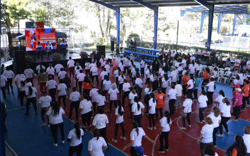  Torneo de Baile Latino del Programa Sustantivo Mujer