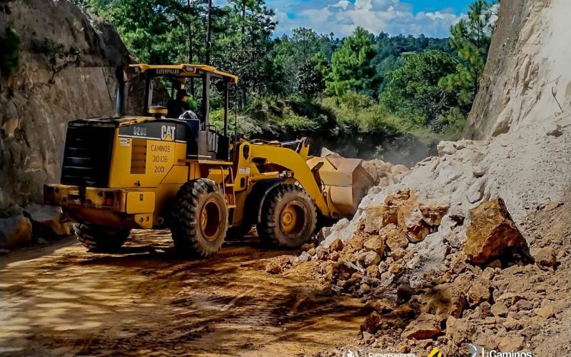 Caminos y Municipalidad de Santa Cruz del Quiché atienden emergencia 
