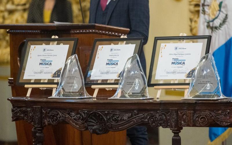 Premio a la Trayectoria y Aportes al Desarrollo de la Música