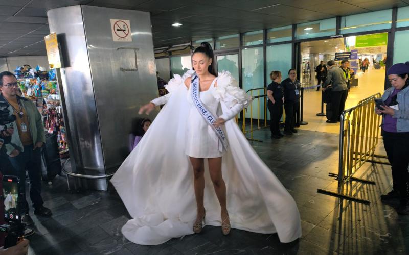 La calidez, cariño y profesionalismo del personal del AILA despidieron a Raschel en su partida hacia un viaje en el que lleva el orgullo guatemalteco para darlo a conocer ante otras culturas. 