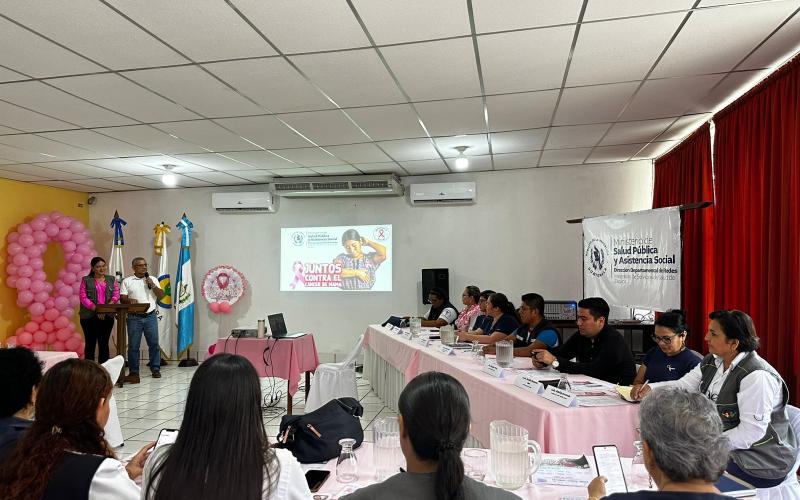 Acciones de prevención del cáncer de mama serán compartidas con CADER de Zacapa