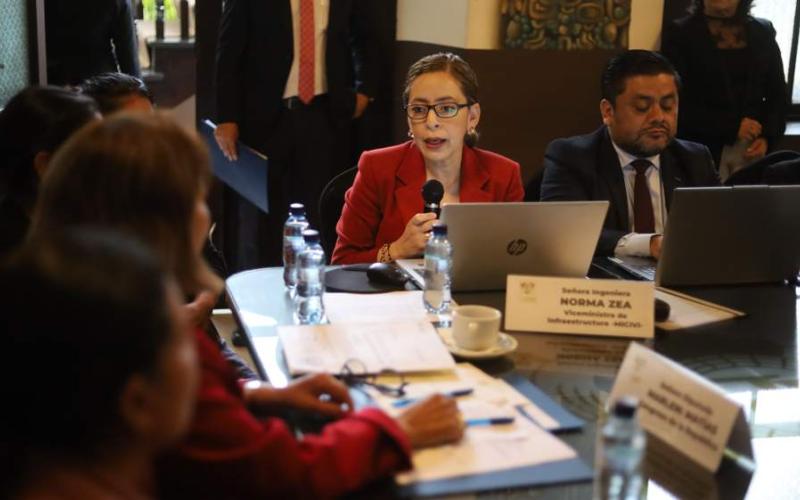 Viceministra de Comunicaciones participa en citación legislativa para evaluar mejoras a la RN 5