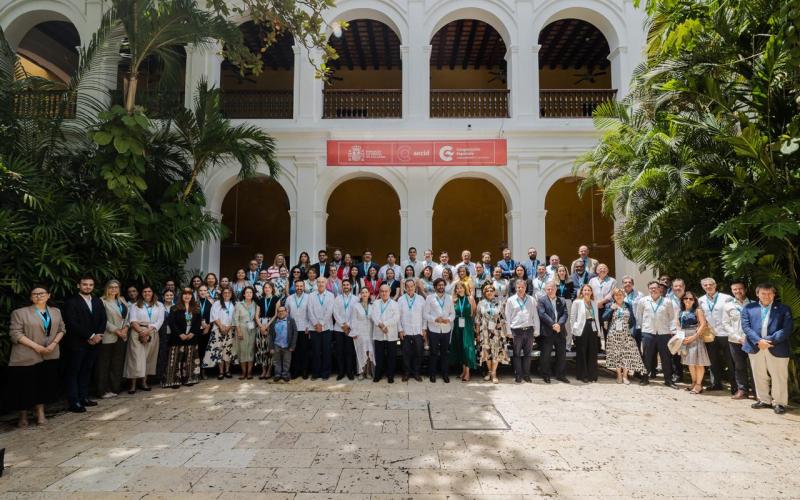 Participantes en el seminario “Reflexión sobre la Estrategia de la Cooperación Iberoamericana”,