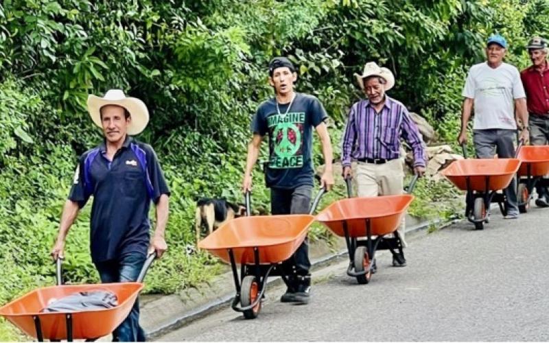 En Jutiapa, se beneficiaron a 206 familias de seis comunidades