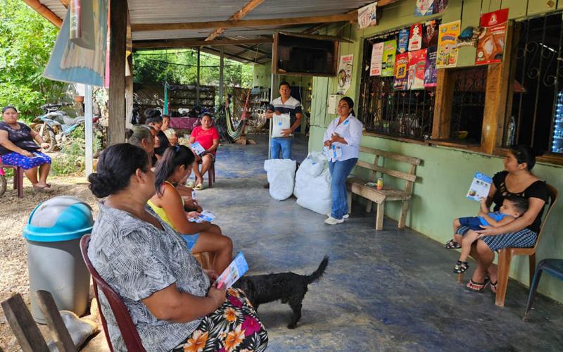 Entrega de semillas impulsa la agricultura en Nueva Concepción, Petén