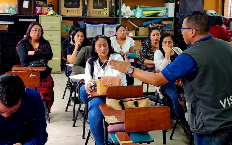Escuelas públicas de Chimaltenango reciben apoyo para impulsar huertos pedagógicos