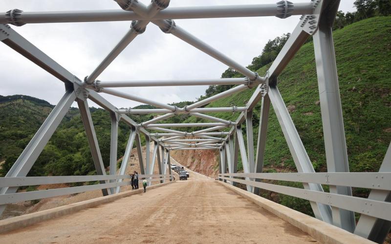 Ministro supervisa obras que fortalecen la conectividad y el desarrollo en Chiquimula