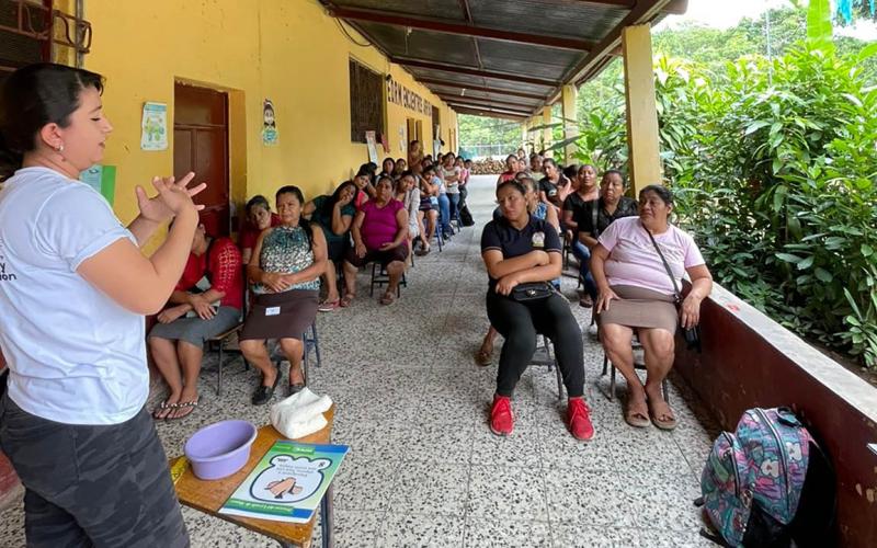 Instruyen a mujeres de Chiquimula en prácticas de buena nutrición e higiene