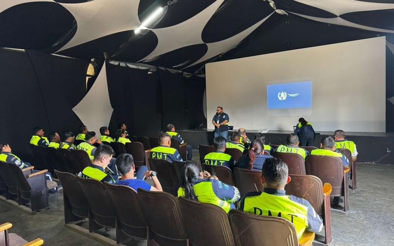 DGT capacita a agentes de la PMT en Quetzaltenango para fortalecer la seguridad vial