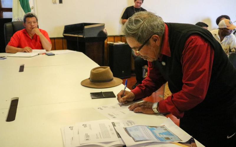 Fopavi entrega 104 certificaciones de vivienda a familias de Huehuetenango