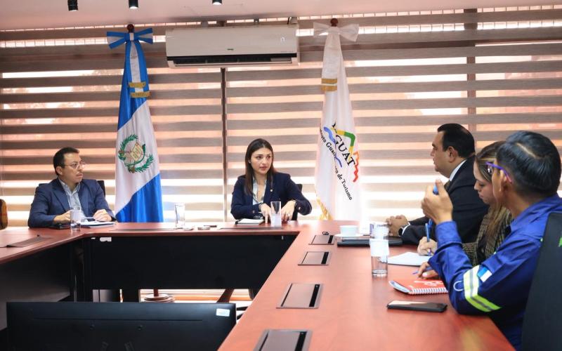 DGT impulsa modernización del registro de transporte turístico con apoyo de Camtur e Inguat