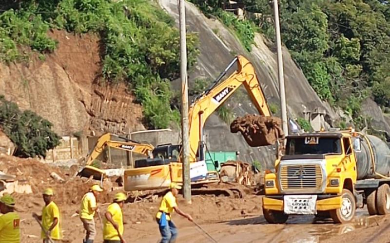 Covial detiene trabajos en el km 24 de la CA-1 Oriente tras nuevo derrumbe 