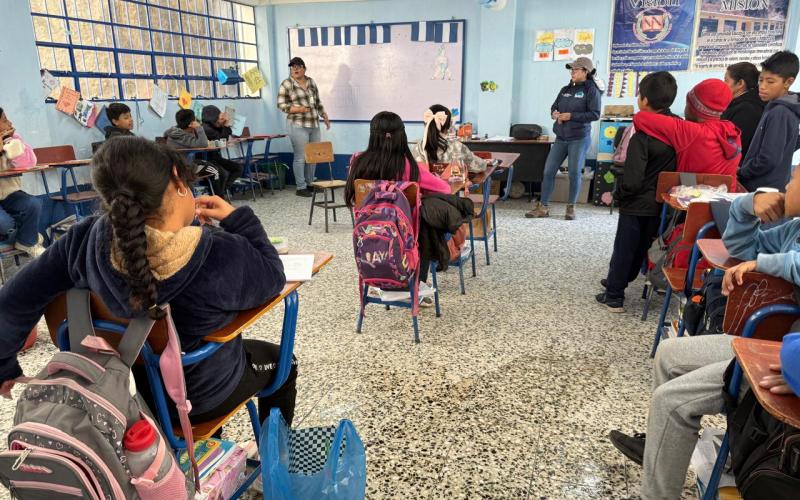 Promueven alimentación saludable y técnicas de siembra en escuela de Totonicapán