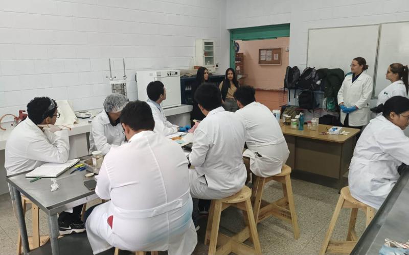 Realizan taller para la conservación del pez blanco