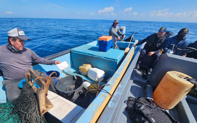 Refuerzan control y vigilancia pesquera en aguas del Pacífico guatemalteco